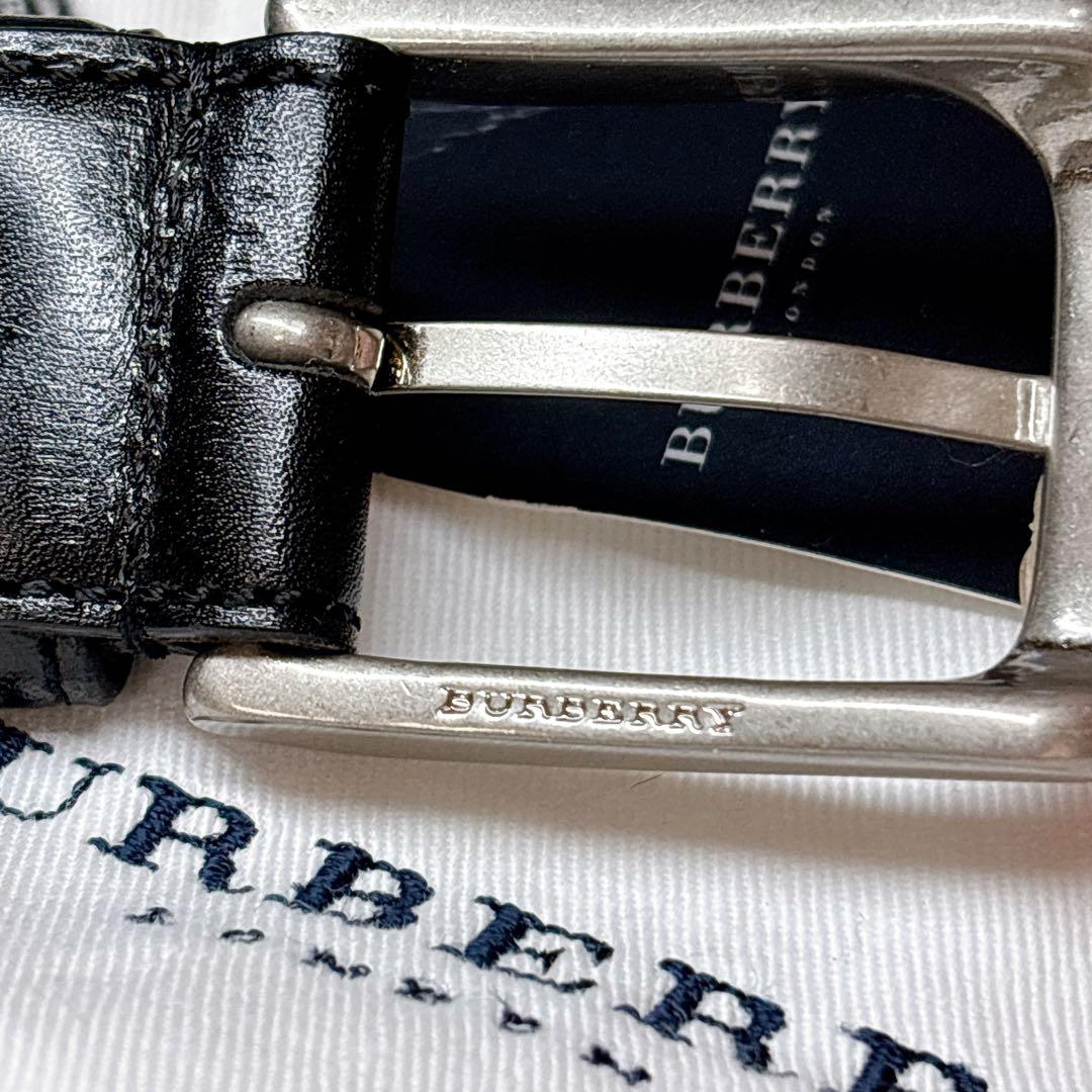 未使用 タグ付き BURBERRY 牛革 レザー ベルト 黒 袋付き