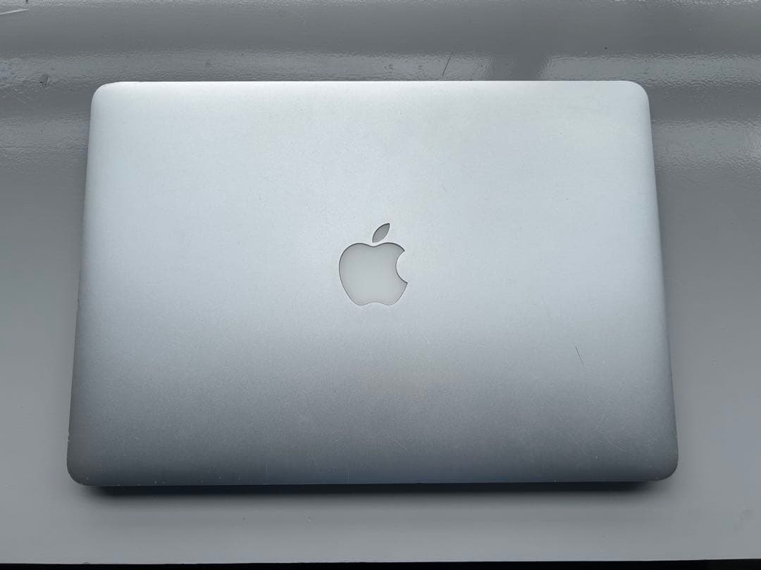 Apple MacBook Air(13-inch,2017）