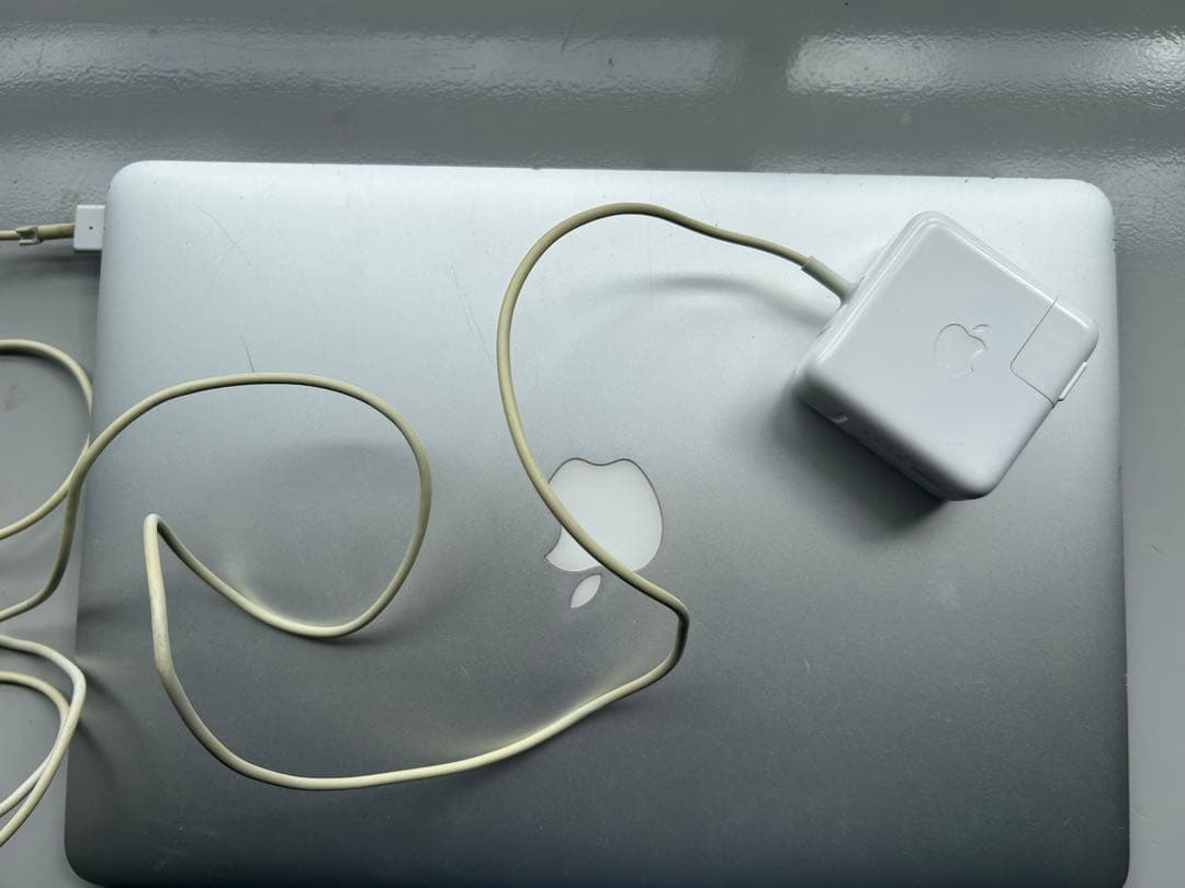 Apple MacBook Air(13-inch,2017）