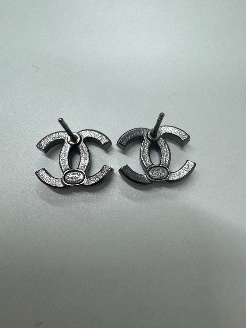 【正規品／真贋確認済】CHANEL ココマーク ピアス 両耳