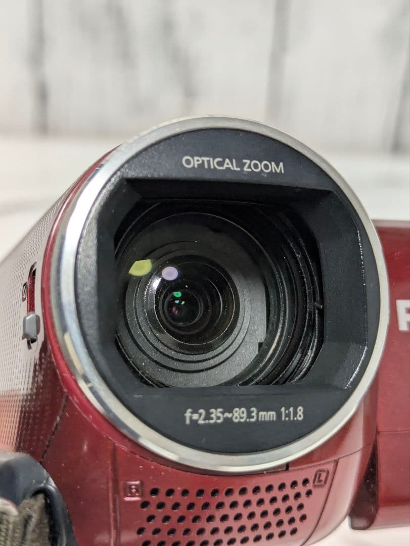 Panasonic　HC-V210M　レッド