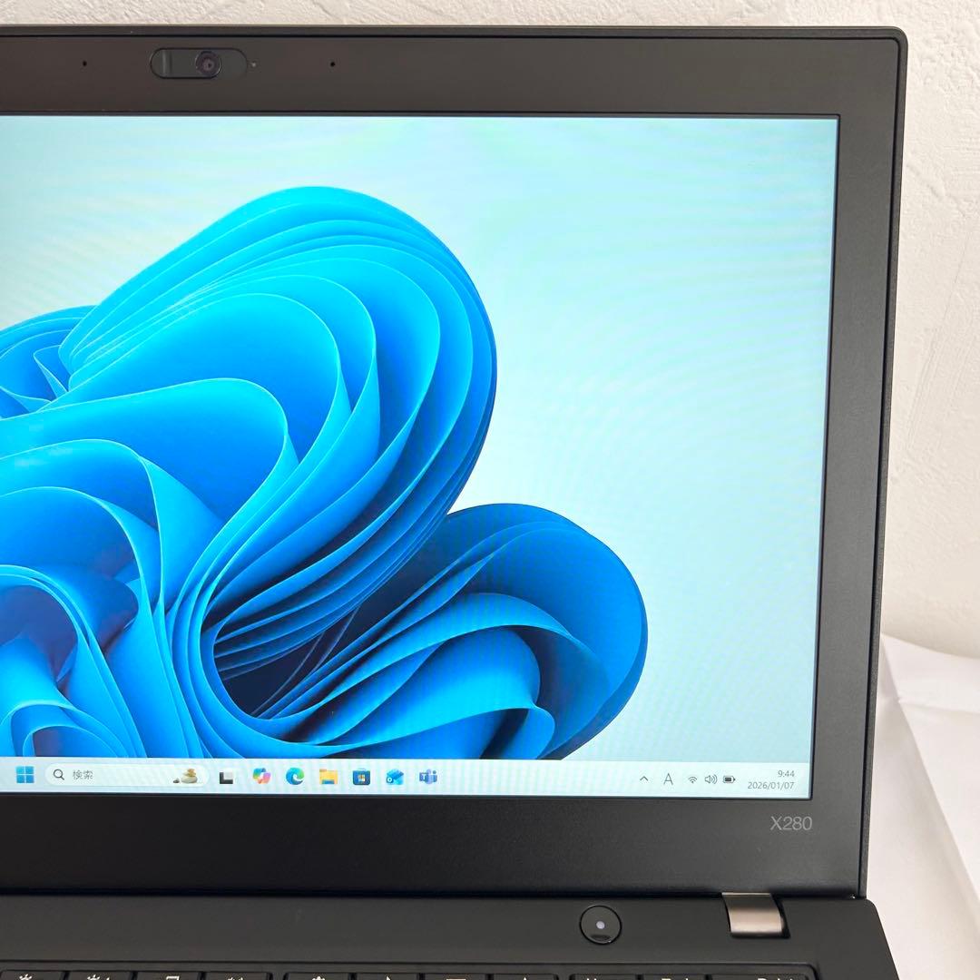 Lenovo ノートパソコン PC SSD256 Corei5 8世代 A48