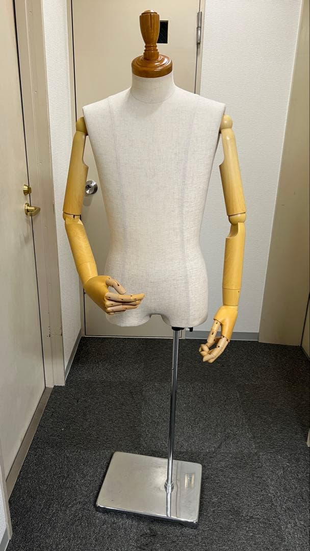 キイヤ　トルソー　マネキン 可動式アーム付き