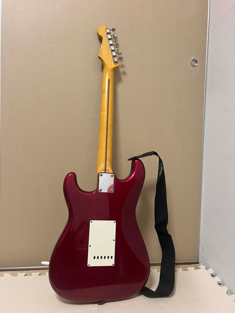 Fender Stratocaster のエレキギター (ケース付き)