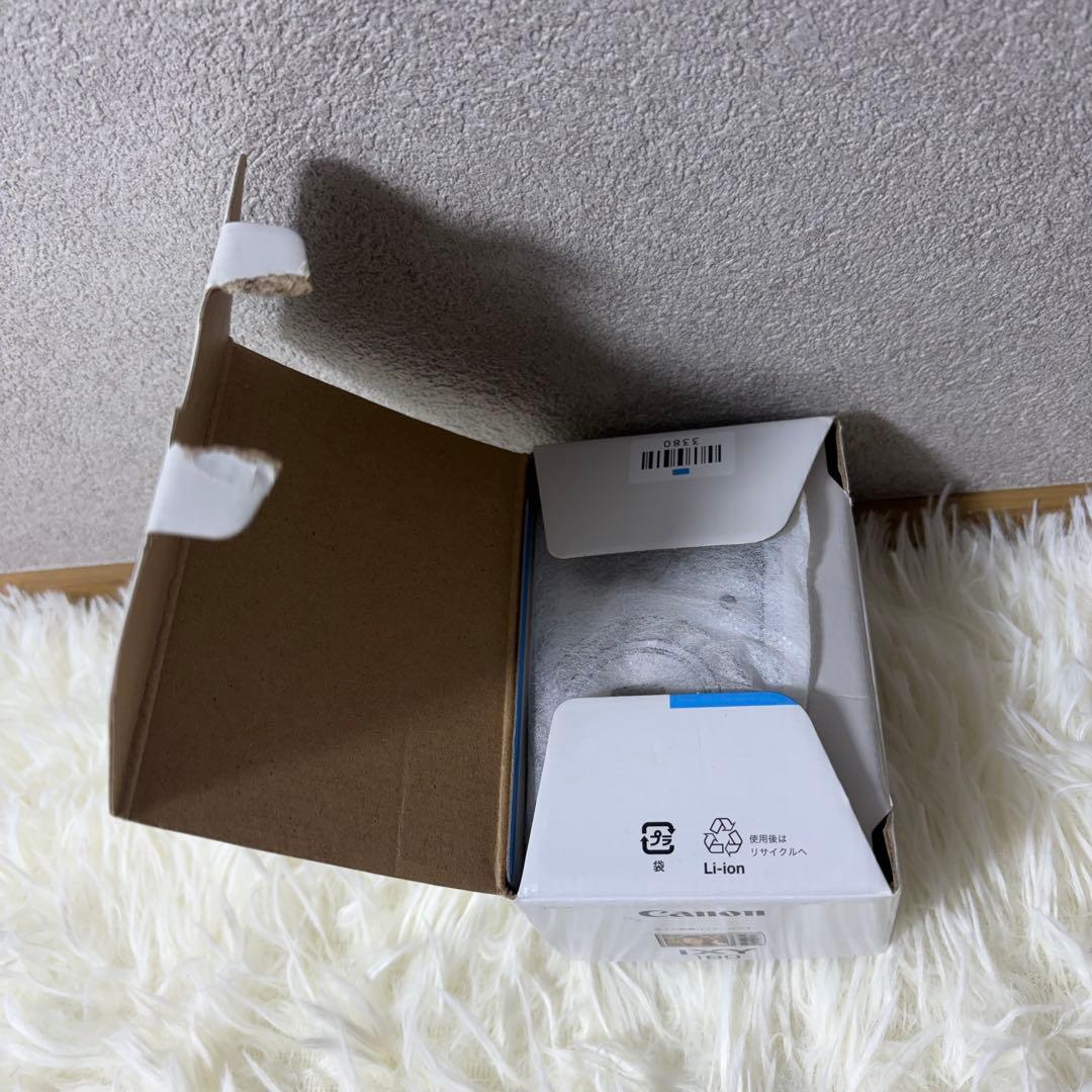 【ほぼ未使用】Canon キャノン IXY 180 シルバー デジカメ ①