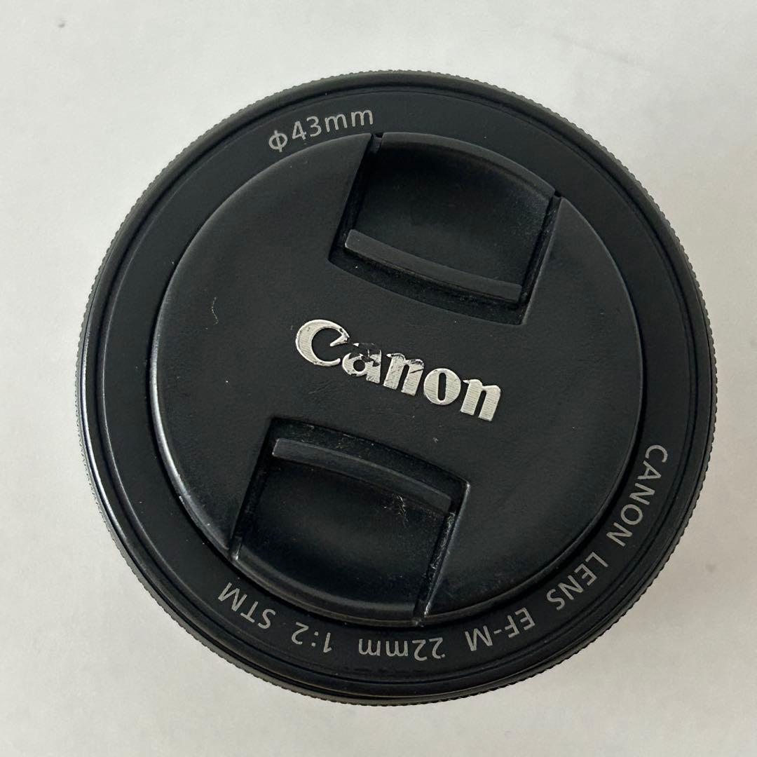 【中古】Canon EOS Kiss M ダブルレンズキット ミラーレス動作良好