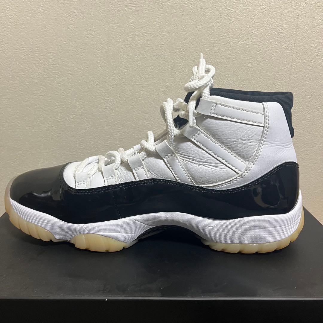 Air Jordan 11 ホワイト/ブラック