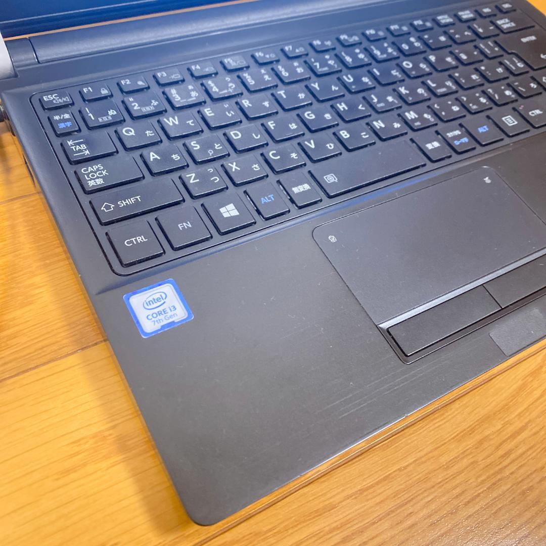 大容量メモリ16 SSD256 7世代i3 すぐ使える東芝ノートパソコン 軽量