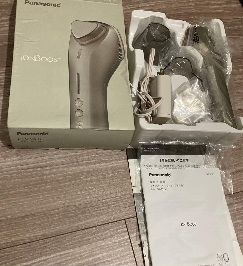 【美品】美顔器Panasonic イオンブースト ゴールドEHST0A