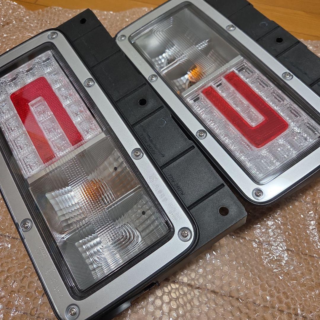 日野大型　純正　LEDテールランプセット