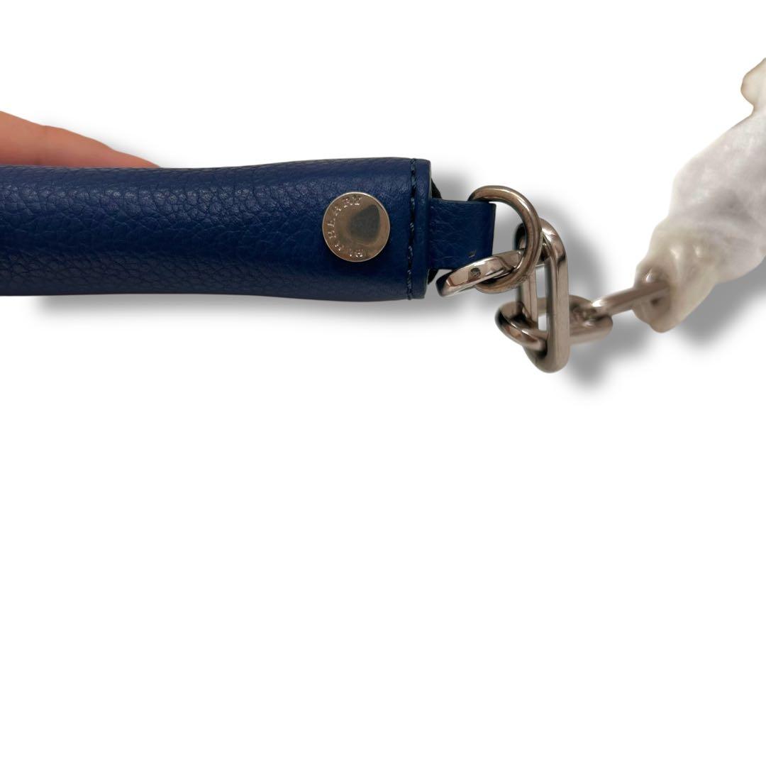 【新品未使用】バーバリー ケース　ミニウォレット　レザー　チェーン付き