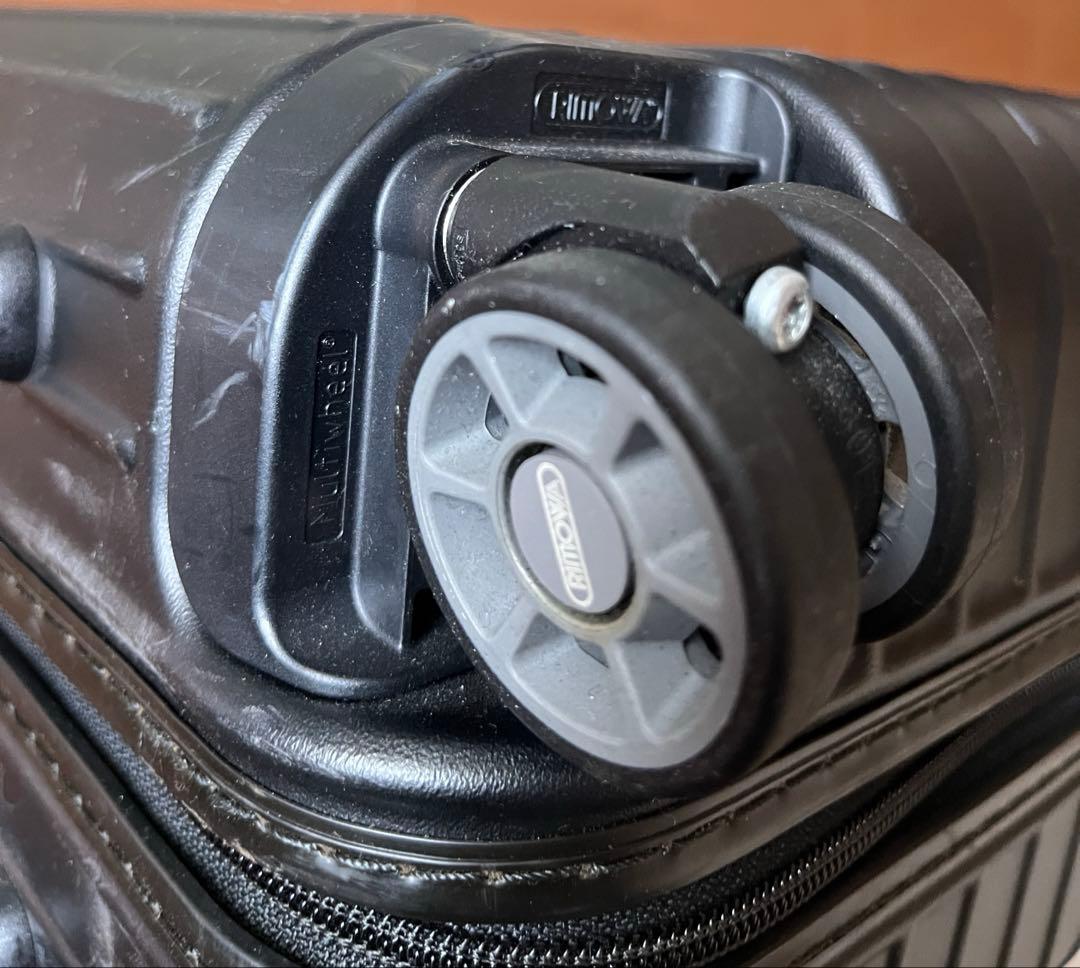 リモワ　サルサ　キャリーケース（RIMOWA SALSA）　4輪