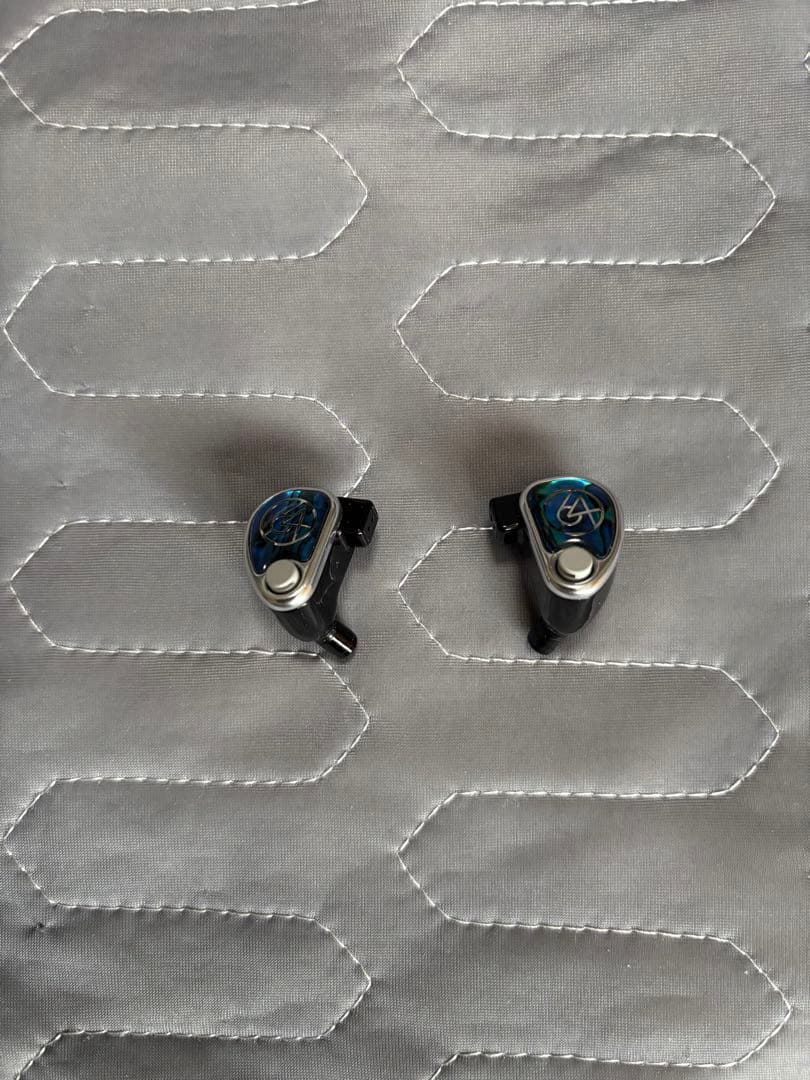 64 AUDIO (シックスティーフォーオーディオ) Nio