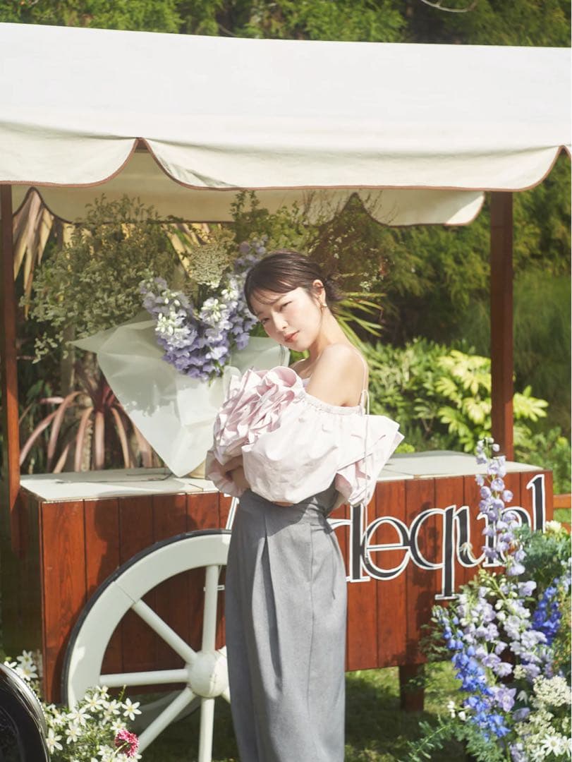 トップス andequal volume off shoulder blouse