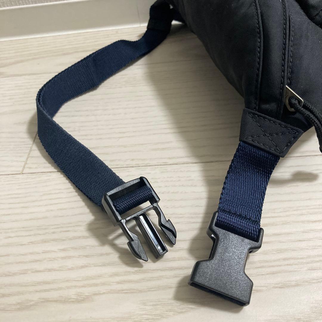 ✨未使用級✨BALENCIAGA　ウィール　ボディバッグ　ナイロン　デカロゴ　黒