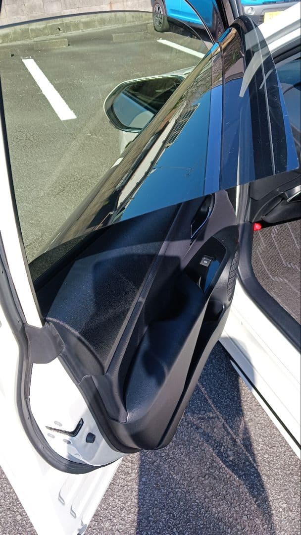 フィルム風サンシェード脱着式50プリウス20%