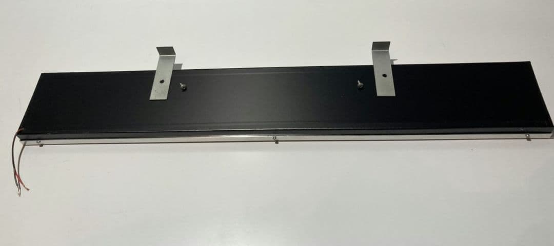 ワンマンアンドン灯836カーテンレール挟み込み取り付け仕様