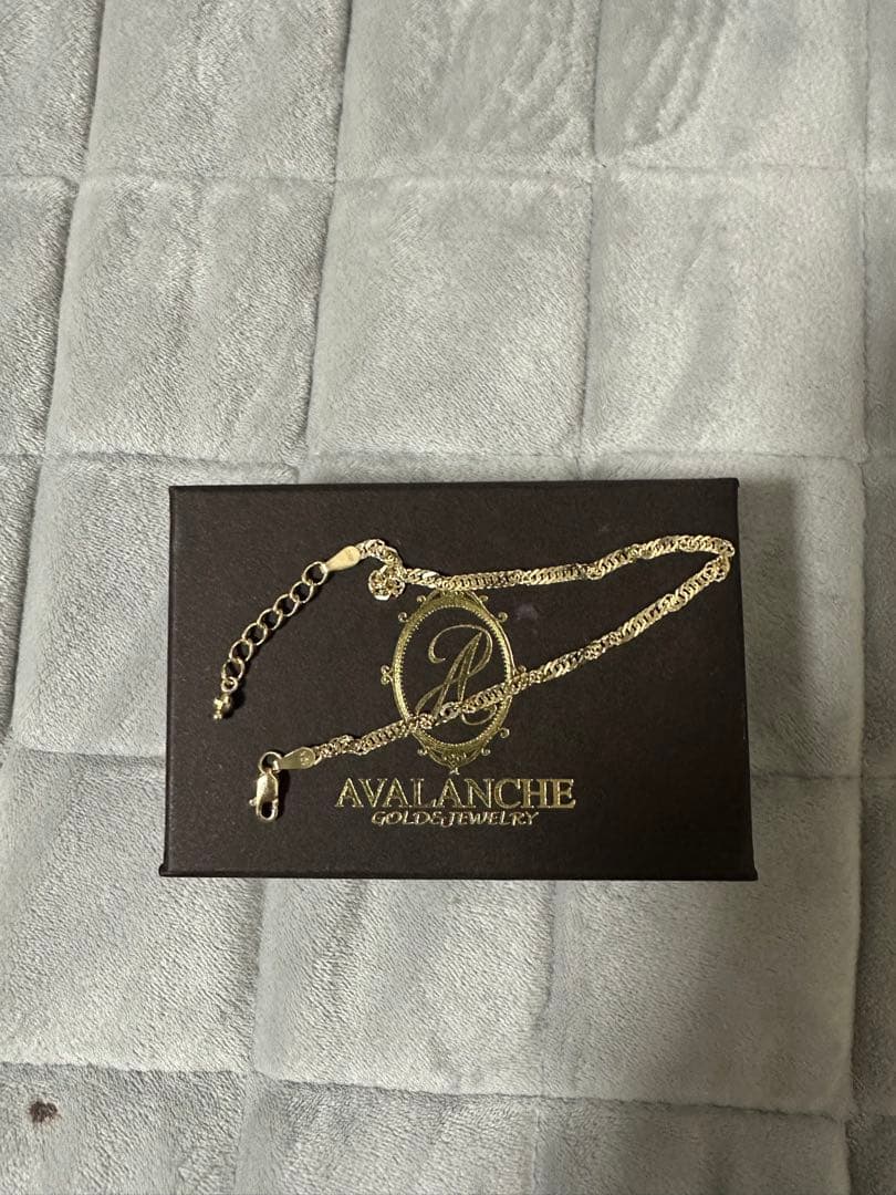 AVALANCHE 10金ゴールド チェーンブレスレット