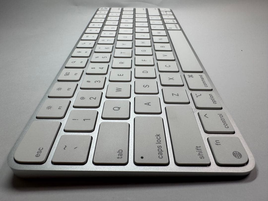 キーボード MK293LL/A Magic Keyboard with Touch ID