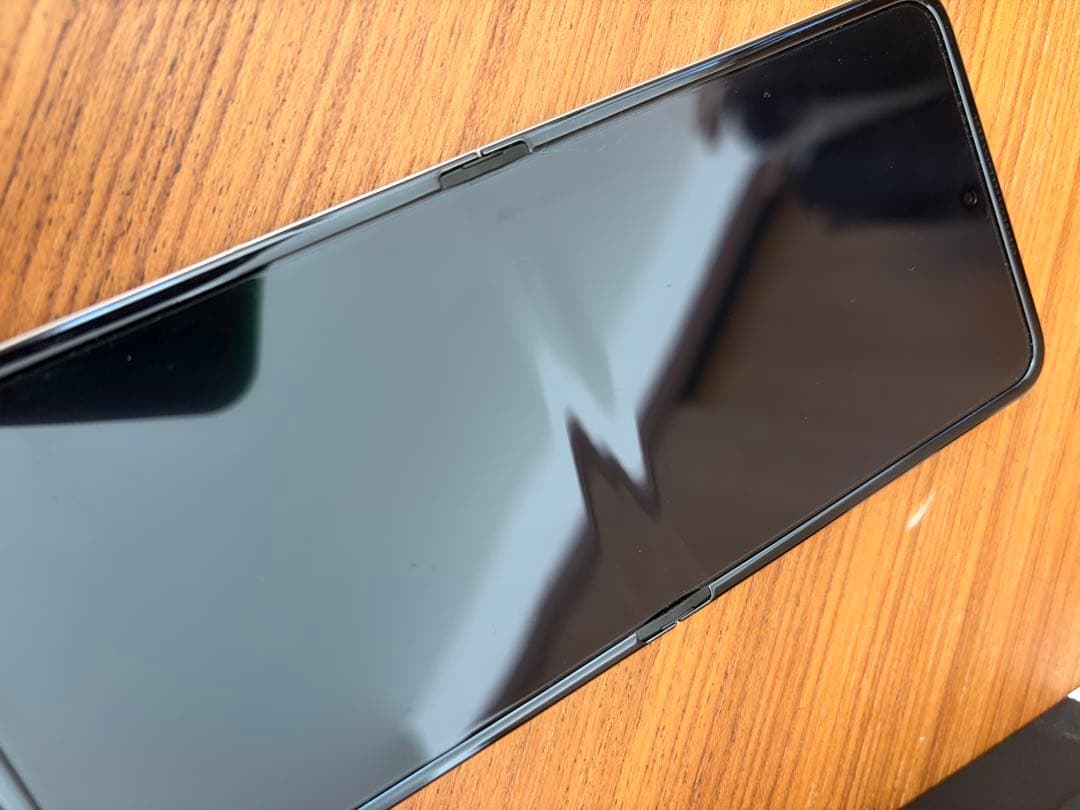 SIMフリー motorola razr 50 (512GB) サンドクリーム