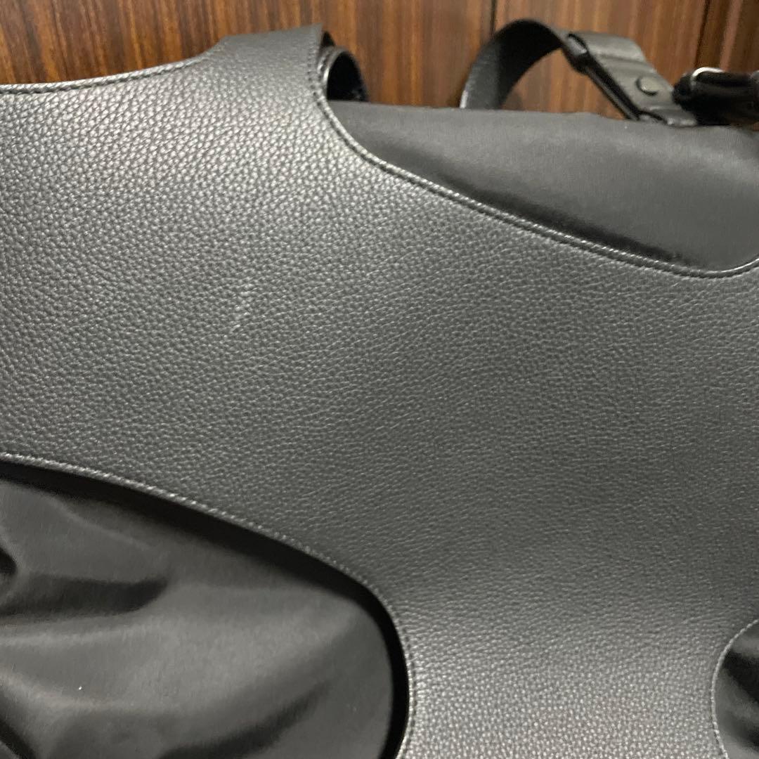 美品★FERRAGAMO フェラガモ　黒　通勤にA4可　 レザー トートバッグ