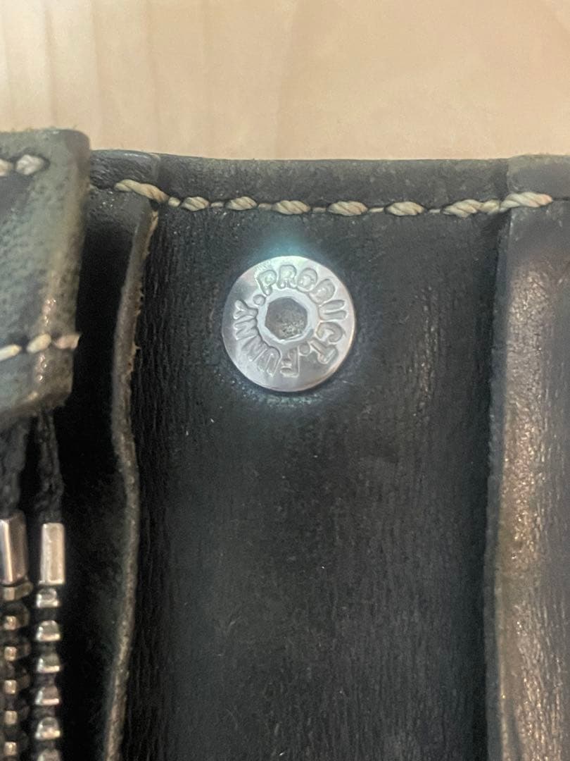 FUNNYファニー　パイソン　長財布　ベクターコンチョ