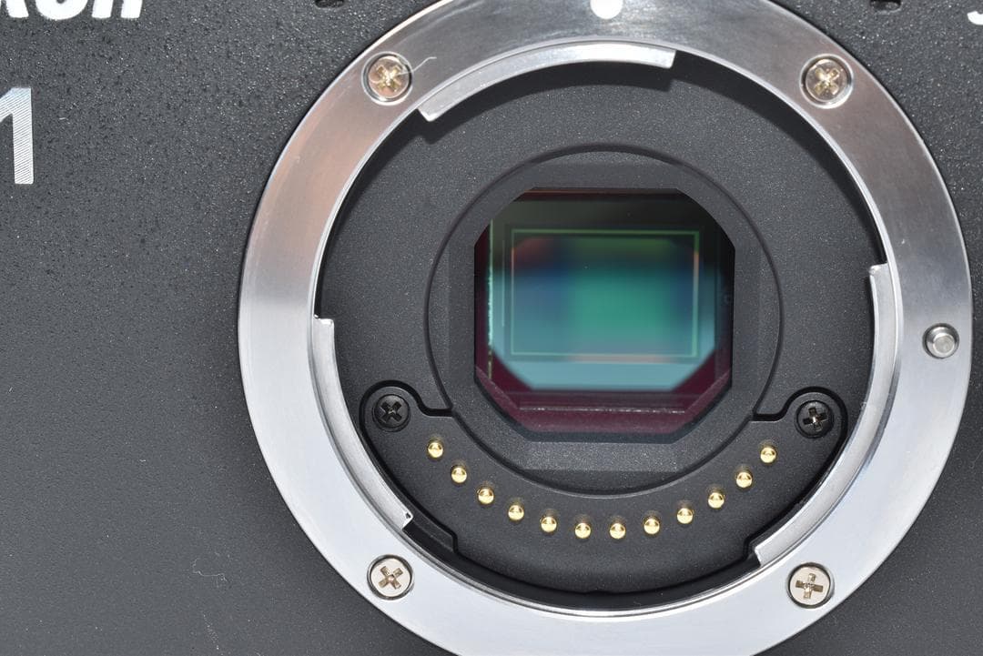 【美品】Nikon 1 J2 ブラック 10-30mmレンズキット