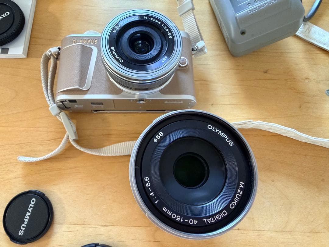 【美品・箱付き】OLYMPUS PEN E-PL10 ダブルズームキット