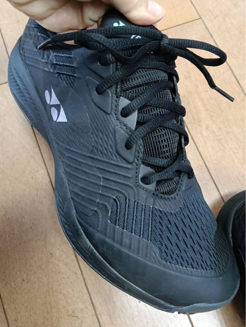 テニスシューズ　ヨネックス