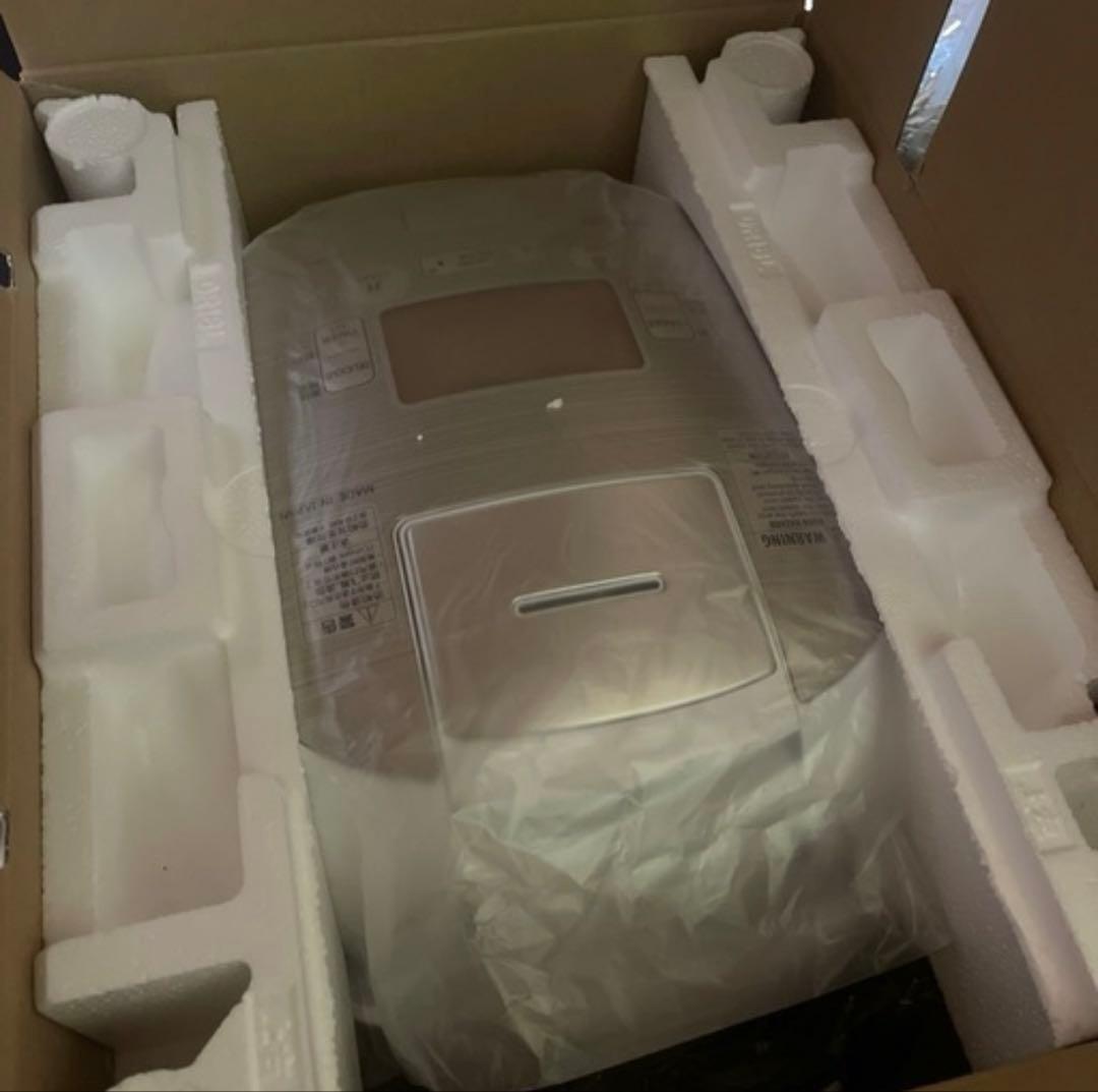 新品　TOSHIBA IH炊飯器 RC-DR18 1.8L