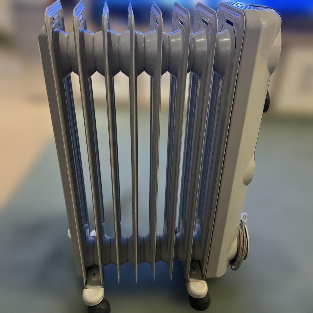 デロンギ　オイルヒーター　HJ0812（送料込）