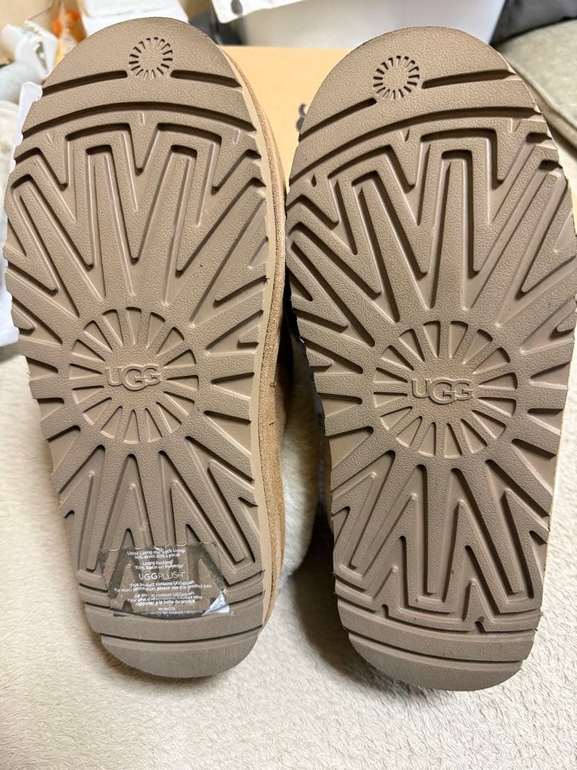 正規品　UGG Tazzlita ダズリータ　チェスナット　39 箱あり