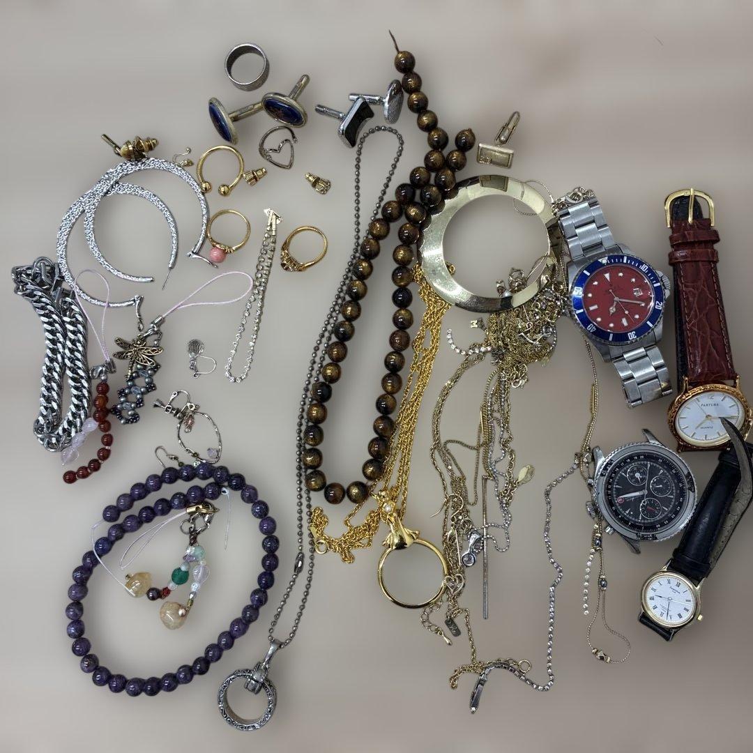 遺品整理　アクセサリー　ネックレス　イヤリング　ブレスレット