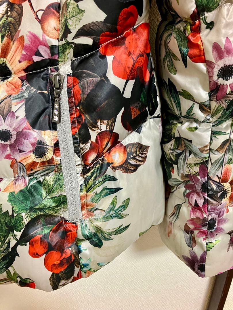 Super Beauty 花柄ダウンジャケット 42