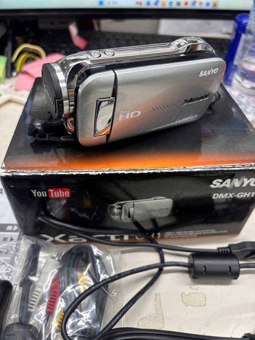 K431【美品】SANYO Xacti ビデオカメラ　　DMX-GH1