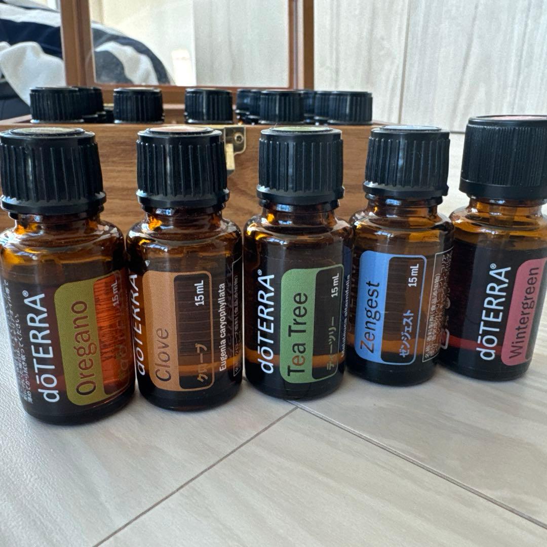 doTERRAエッシェンシャルオイル25本セット木箱