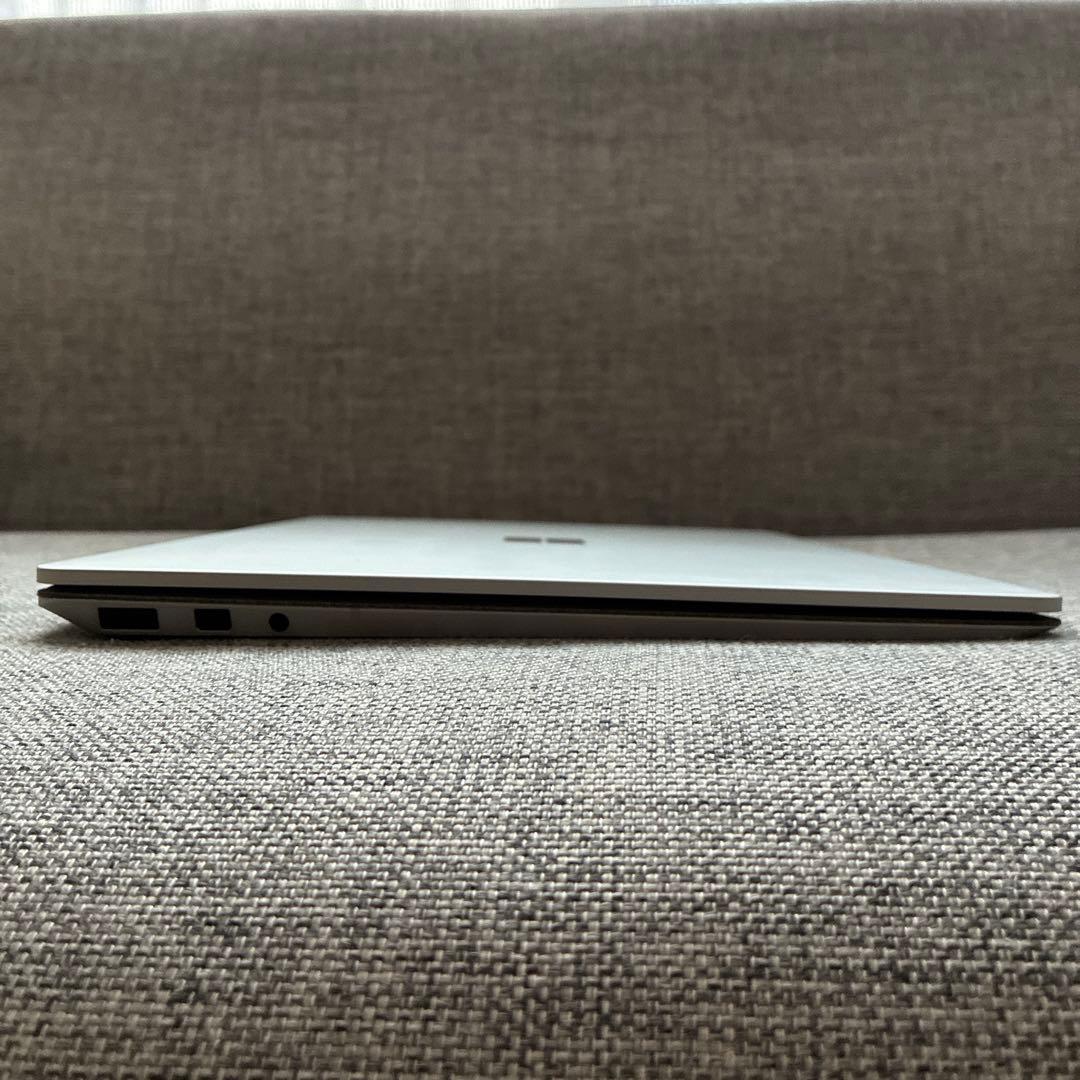 Microsoft Surface Laptop 2 シルバー 128GB