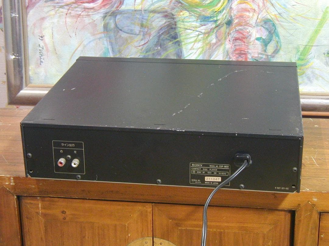 ★SONY CDP-M59 CDプレーヤー。￥24,800動作良好　キズ多い。