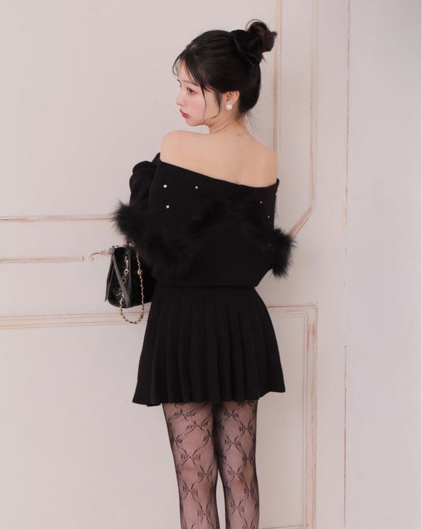 エムミーエメオフショルダー ニットセーター 黒