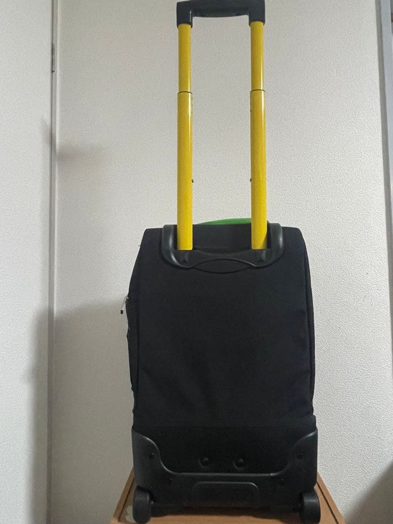 BURTON キャリーケース　黒/黄色/緑