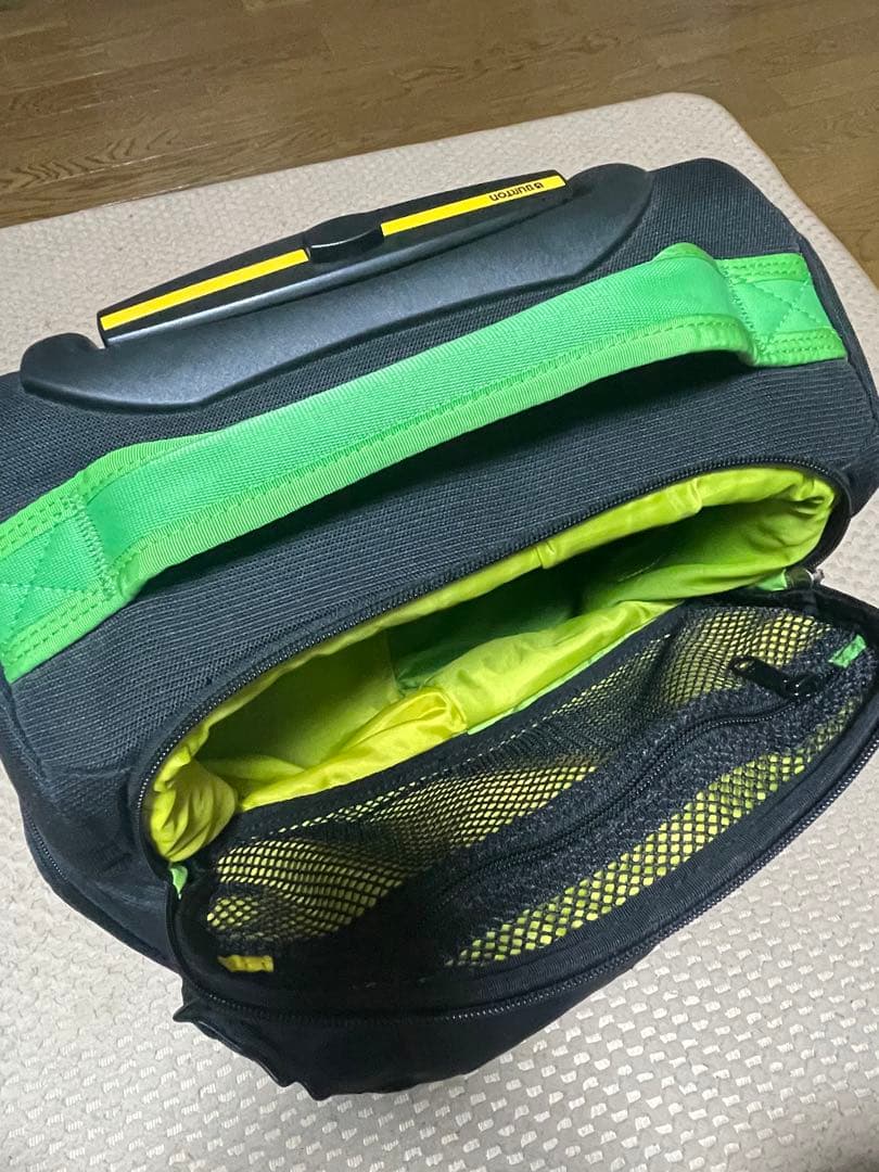 BURTON キャリーケース　黒/黄色/緑