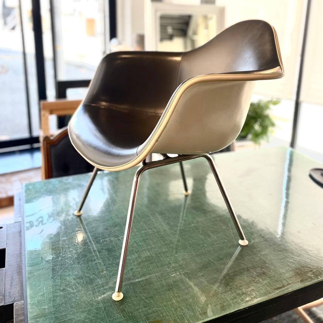 イームズ　アームシェル　ラウンジ　ミッドセンチュリー　ハーマンミラー　運賃込