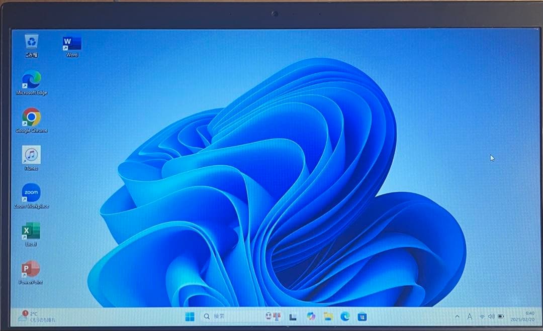 E-86/第8世代i3-8145U/SSD256/4GB/カメラ