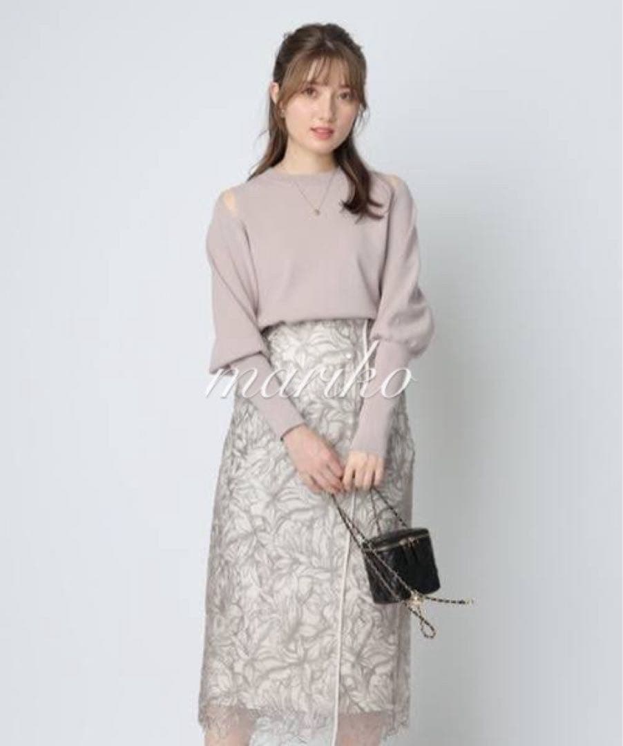 新品アプワイザーリッシェ ライン刺繍タイトスカート　ジャスグリッティーベージュ1