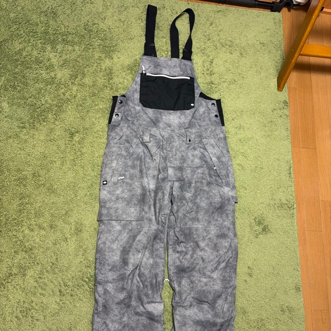 686 スノボ　パンツ　ビブパンツ