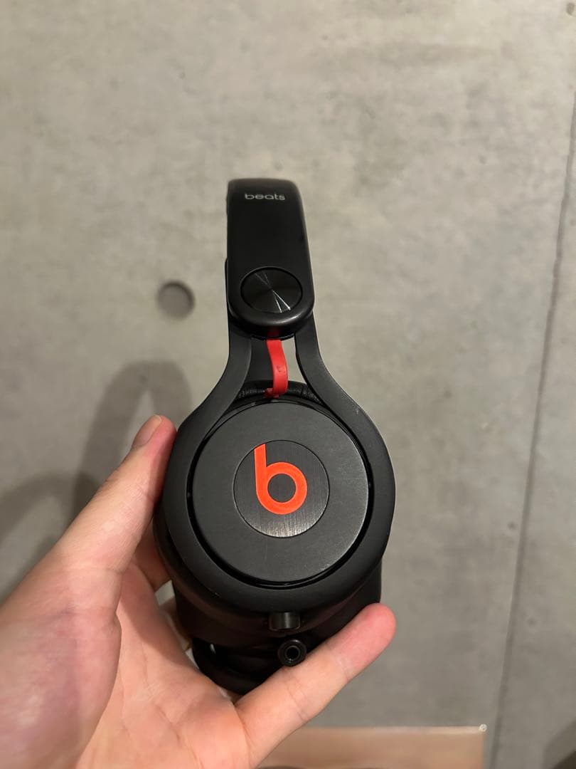 Beats Mixr 有線ヘッドホン ブラック/レッド
