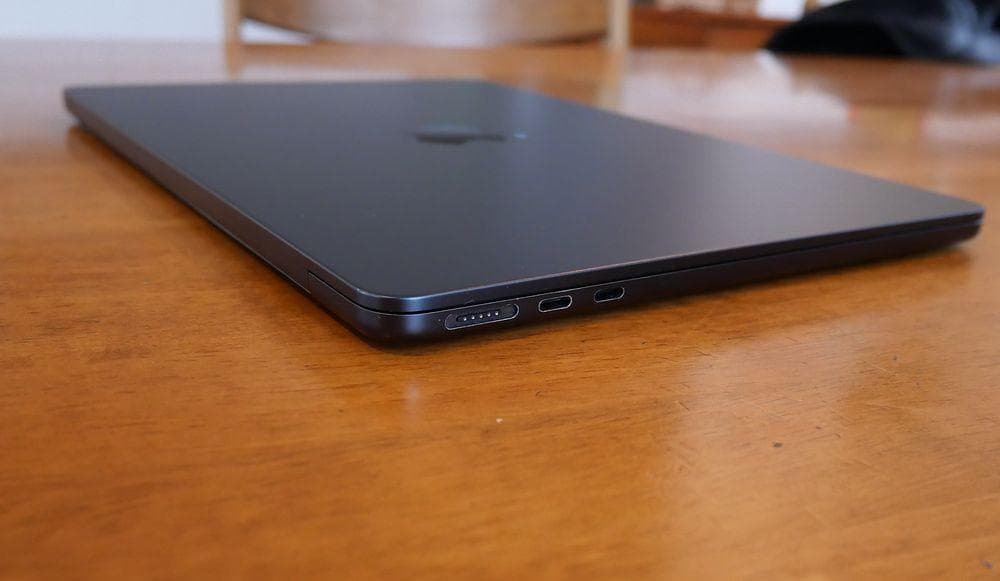 MacBook本体 MacBook Air M2 13.6 16GB 512GB BT90%