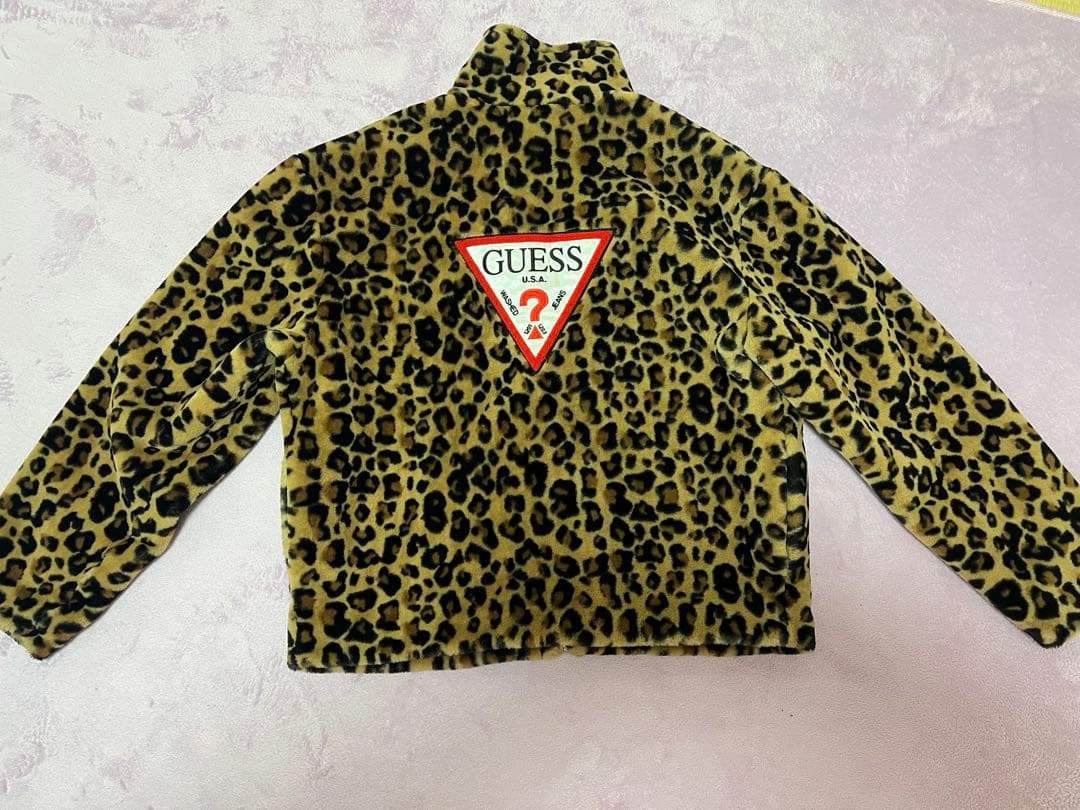 ⭐︎. 様 GUESS ファージャケット