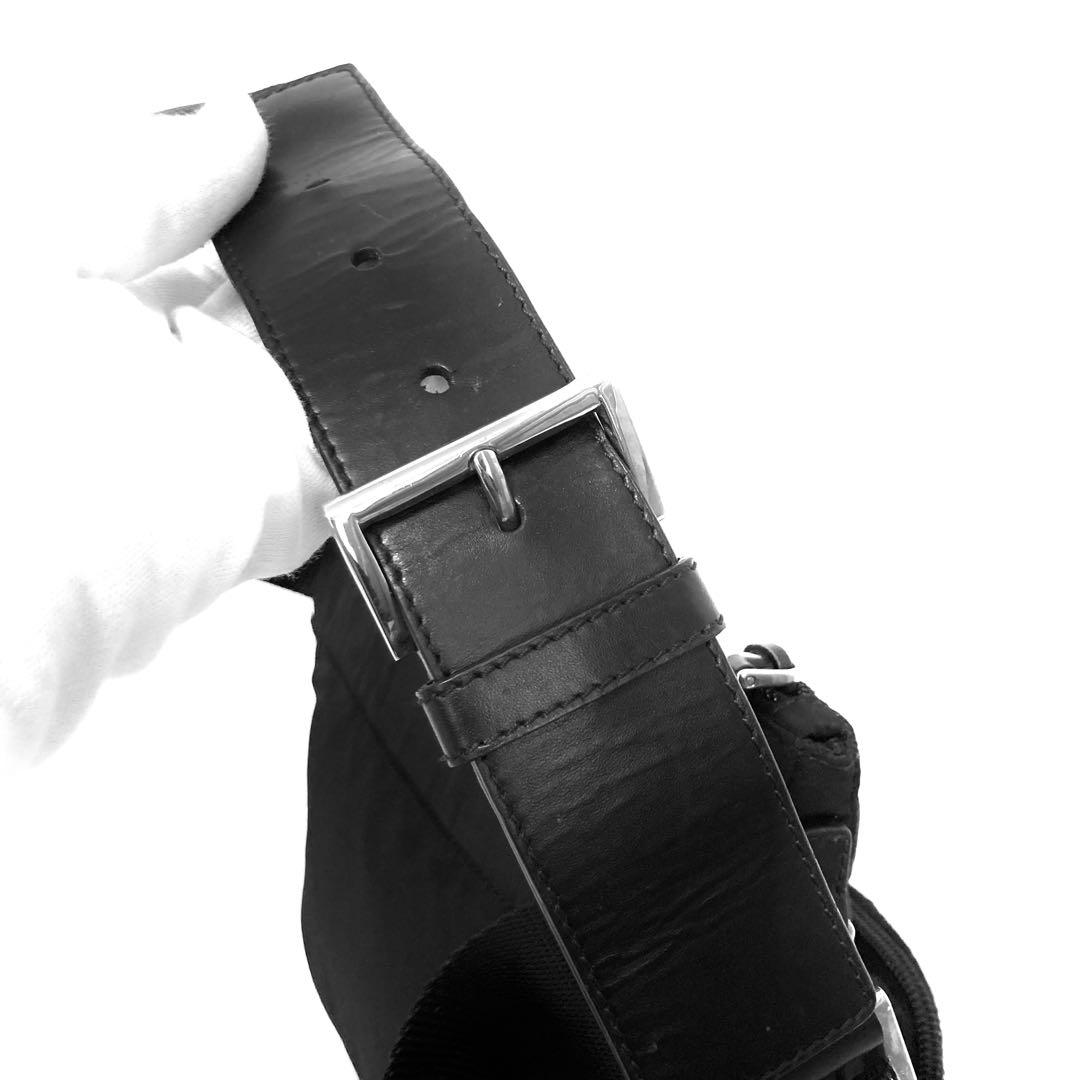 希少　良品　PRADA プラダ　ボディバッグ　ショルダーバッグ　ナイロン　黒