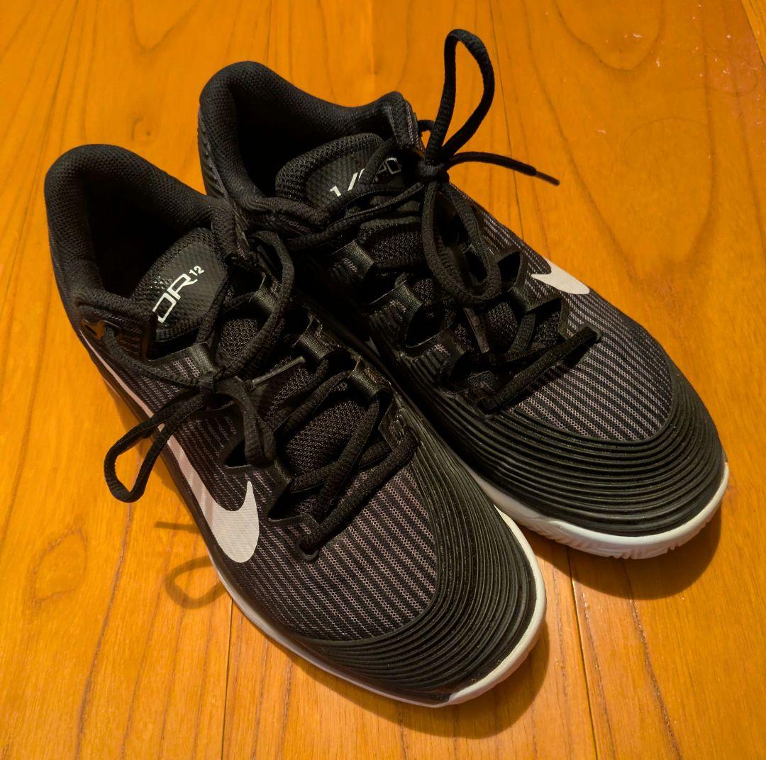 ナイキ ヴェイパー12 クレーコート用シューズ